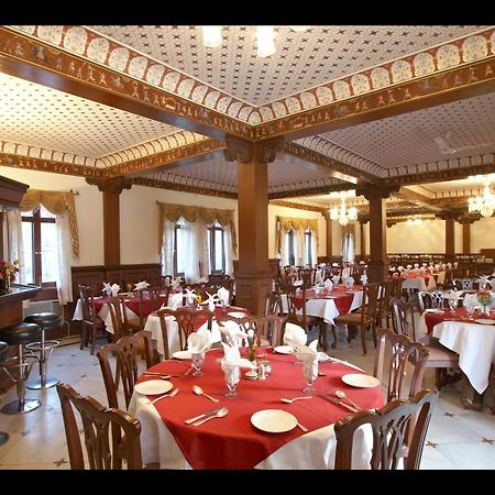 Amar Mahal Hotel Orchha Exterior photo
