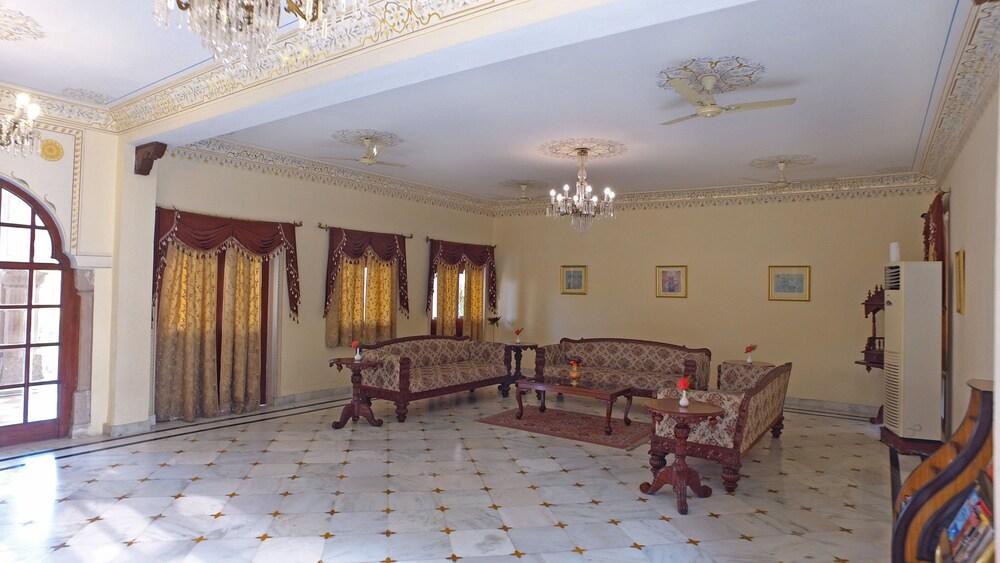 Amar Mahal Hotel Orchha Exterior photo