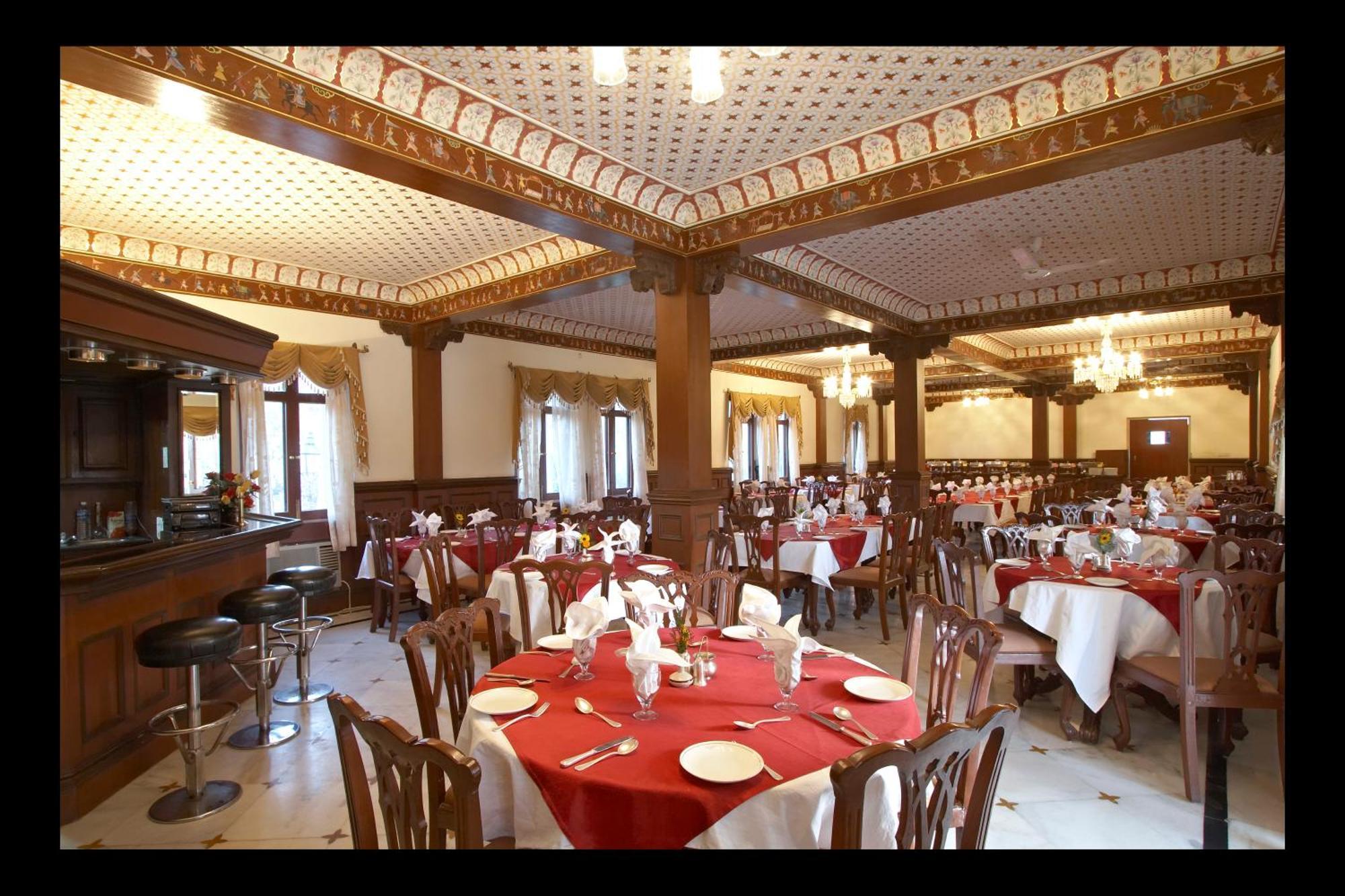 Amar Mahal Hotel Orchha Exterior photo