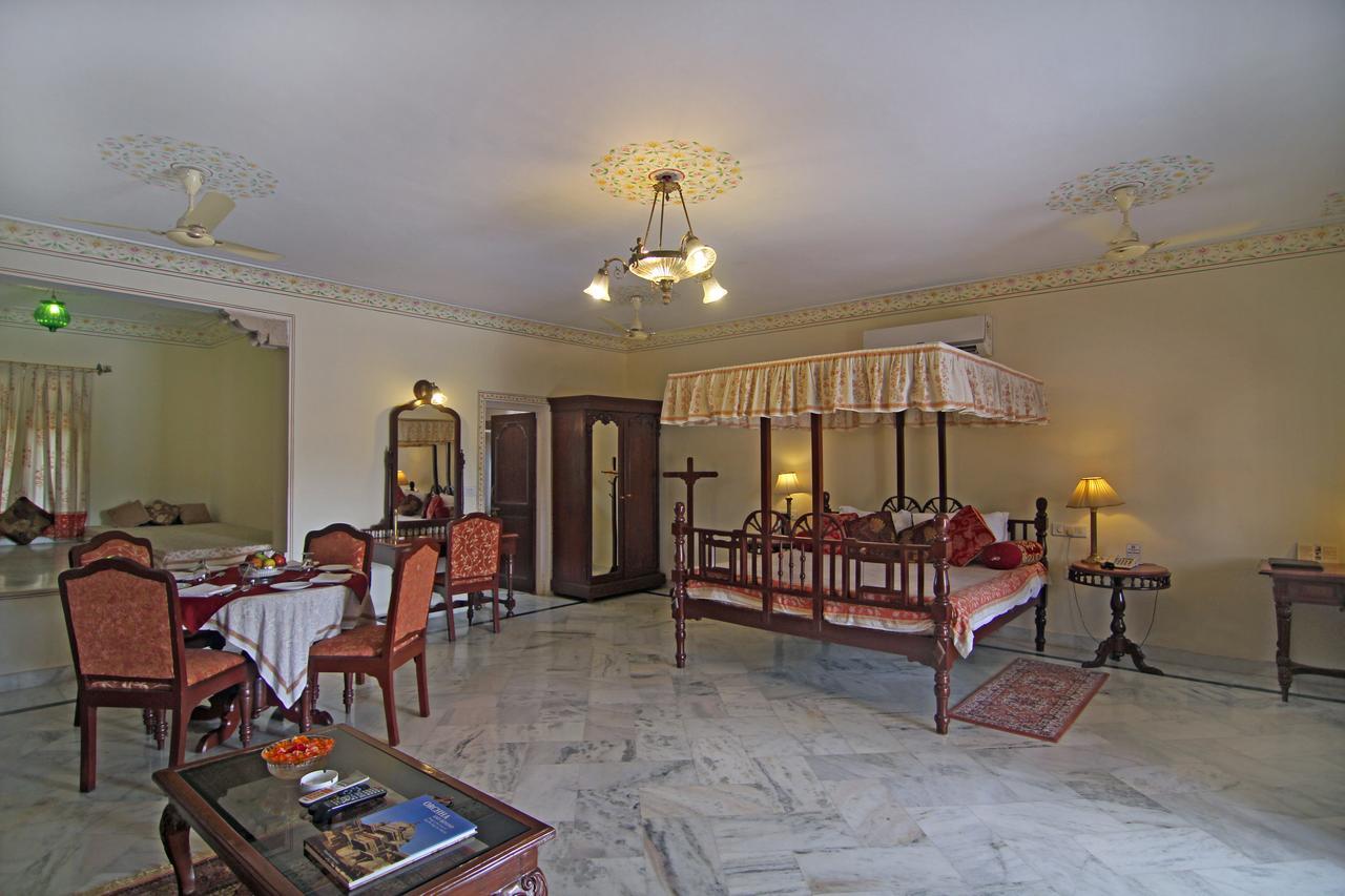 Amar Mahal Hotel Orchha Exterior photo