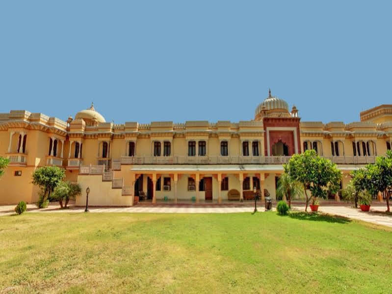 Amar Mahal Hotel Orchha Exterior photo