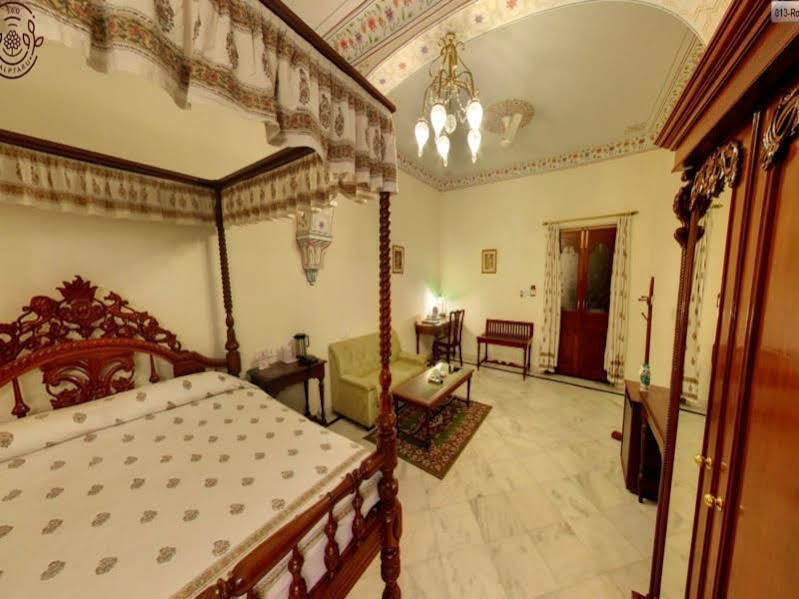 Amar Mahal Hotel Orchha Exterior photo