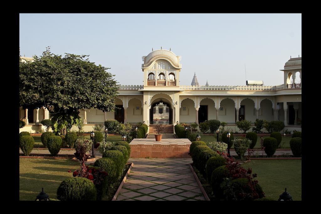 Amar Mahal Hotel Orchha Exterior photo